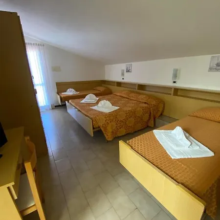호텔 Granada 3*
